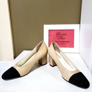 Chanel design low closed toe chunky heel  pumps